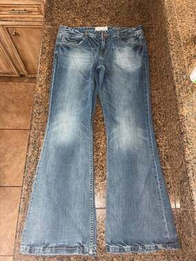 Maurices Molli Flare Jeans Size 11/12 Reg